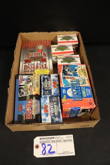 Box flat to go - Topps baseball trading cards and update packs