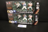 Pair to go - McFarlane NFL - Series 21 - Archie, Peyton, Eli Manning action