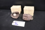 Pair to go - gloves with ball