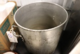 Large aluminum stock pot - no lid