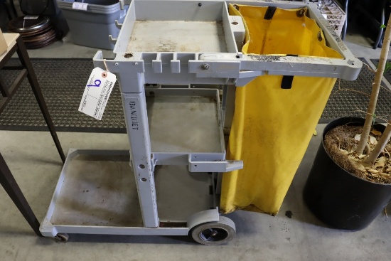 Rubbermaid janitorial cart - needs cleaned