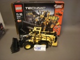 Lego TECHNIC 43030 Volvo Battery Operated Loader with controller and remote