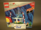 Lego 4532 9 volt train crossing kit