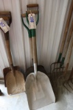 Pair to go - Scoop shovels