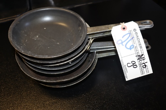 All to go - 7 misc. sized skillets
