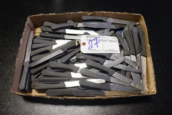 All to go - Approximately 150 black handled steak knives