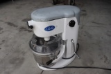 Globe SP5 mixer with stainless bowl, stainless paddle, and plastic bowl gua