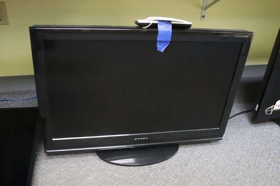 Dynex 32" TV with remote