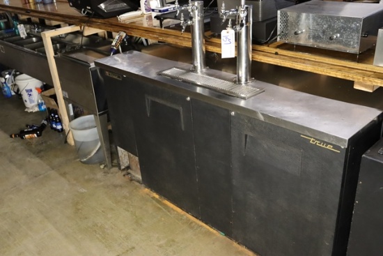 True TDD-3 tap box with 2 doors, 2 towers, & 6 spigots