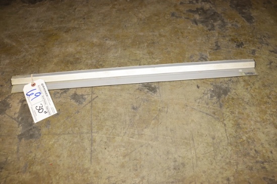 30" ticket rail