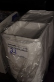 3/4 sleeve of hinged foam to go containers