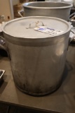 40 quart aluminum stock pot with lid