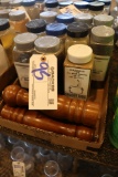 Box flat to go - misc. spices with pepper grinders