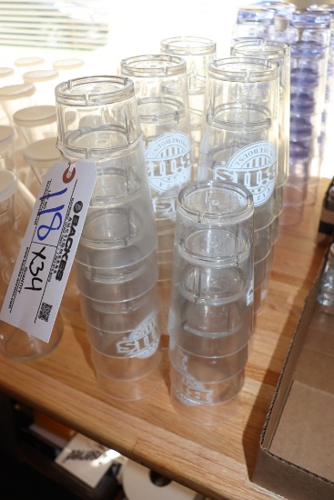 Times 34 - 12 oz. clear plastic drink cups - with "Bill's Pizza" logo