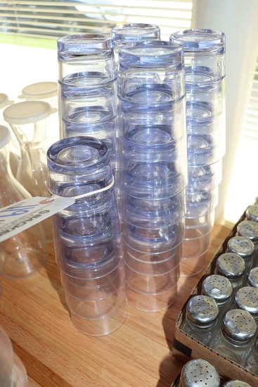 Times 28 - 12 oz. clear plastic drink cups