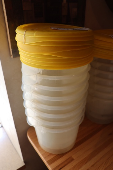 Times 8 - 6 qt. round food storage containers with lids