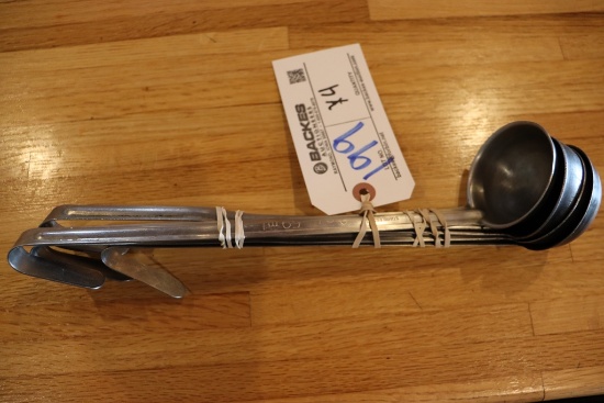 Times 4 - 2 oz ladles