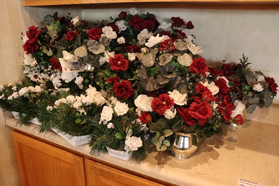 All to go - floral center pieces