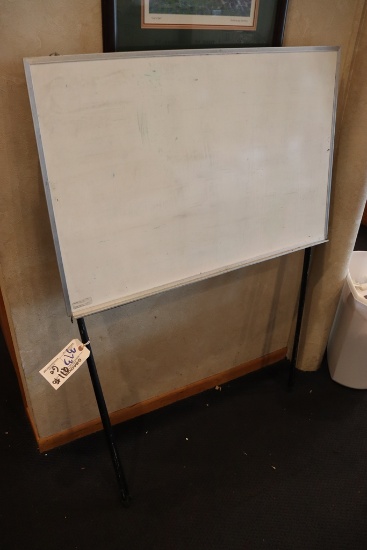 All to go - easels, marking board and more