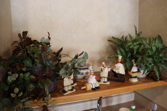 All to go - décor on shelf