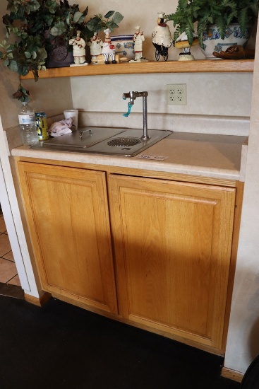 24" x 46" oak base cabinet with drop in waitress fill center