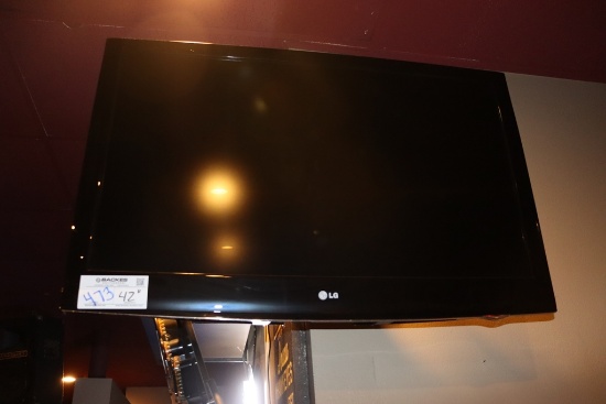 LG 42" TV with wall mount bracket