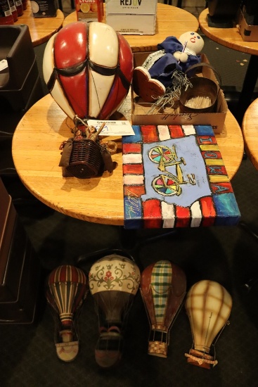 All to go - good selection of hot air balloon décor and more