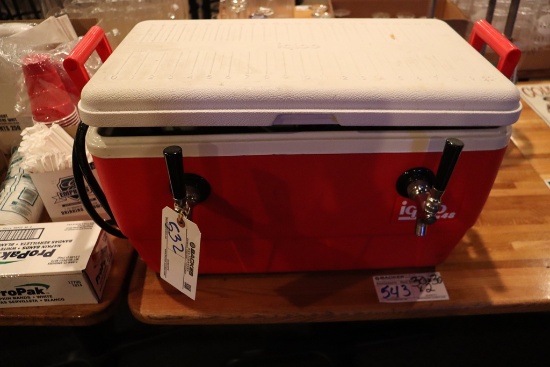 Igloo cooler with double tap system with cold plate - nice unit