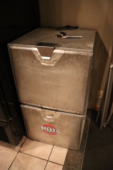Times 2 - aluminum heated catering hot boxes - nice interiors