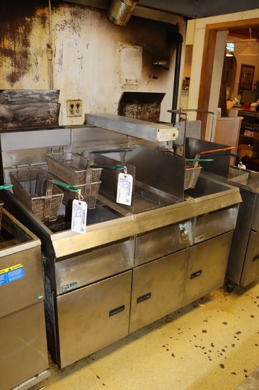 Pitco Frialator portable triple bank gas fryer with (2) F14S-CQV fryers wit