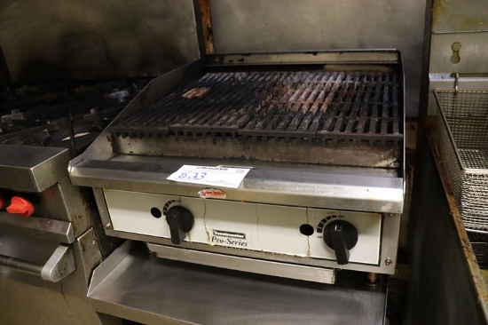 24" Toastmaster Pro-Series countertop gas radiant char grill