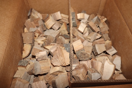 15 lb. box of Apple wood pieces