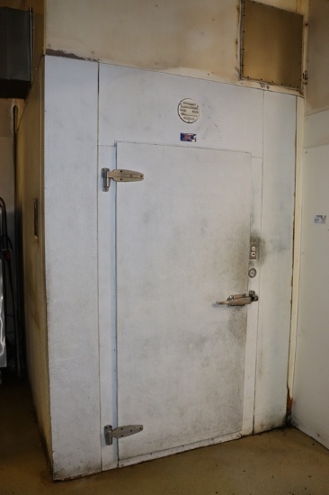 6' x 8' x 104" Tall walk in freezer with floor - 2 fan Bohn evaporator - co