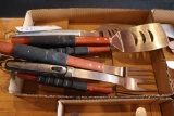 Box flat to go - grilling utensils