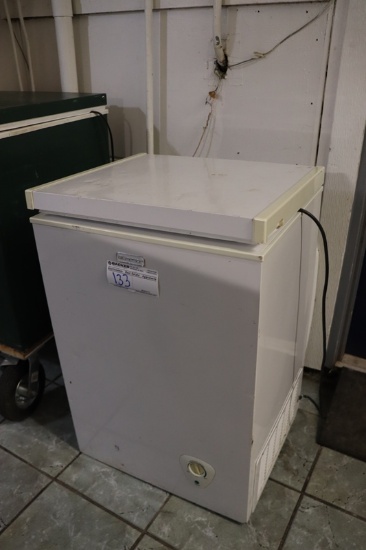 Emerson CF353 chest freezer - 3.5 cu ft.