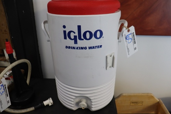 Igloo 5gal beverage dispenser