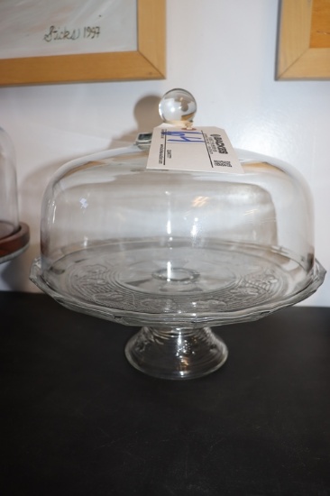 11" Round glass pastry displayer with domed lid