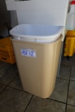 Pair to go - kitchen trash cans