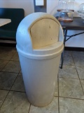 Rubbermaid round flip lid trash can