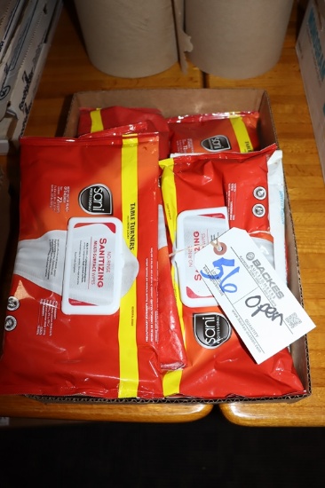 Box flat to go - Opened & new multi surface cleaner wipes