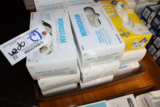 Box flat to go - Opened boxes of latex gloves
