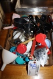 Box flat to go - Measuring cups, Spoons, & more