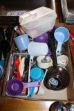 Box flat to go - Measuring cups, Spoons, & more