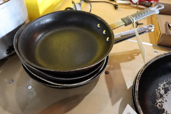 Times 4 - 10" skillets in as is condition