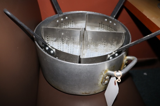 14" stock pot with pasta cooker insets