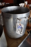 Approximate 30 qt stock pot