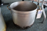 Approximate 20 qt stock pot
