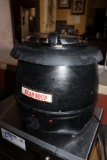 Winco soup warmer with lid and ladle