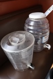 Pair to go - plastic drink dispensers