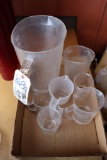 Box to go - good box of acrylic measuring cups